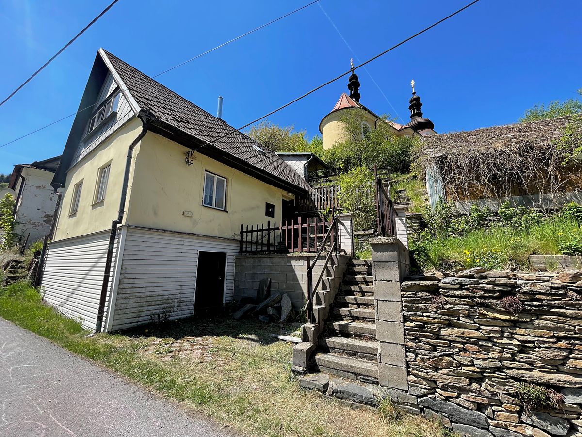 Prodej chalupy 70 m², pozemek 320 m², Svojanov – fotka 1 z 3