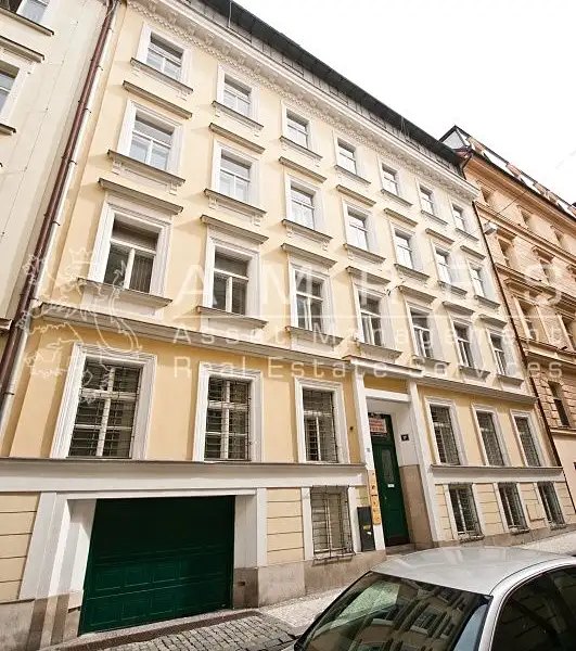 Pronájem kanceláře 292 m², Praha – náhled fotky 1
