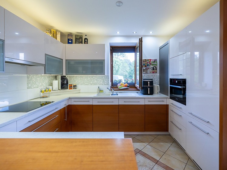 Haus zum Kauf, 250 m² (4 von 47)