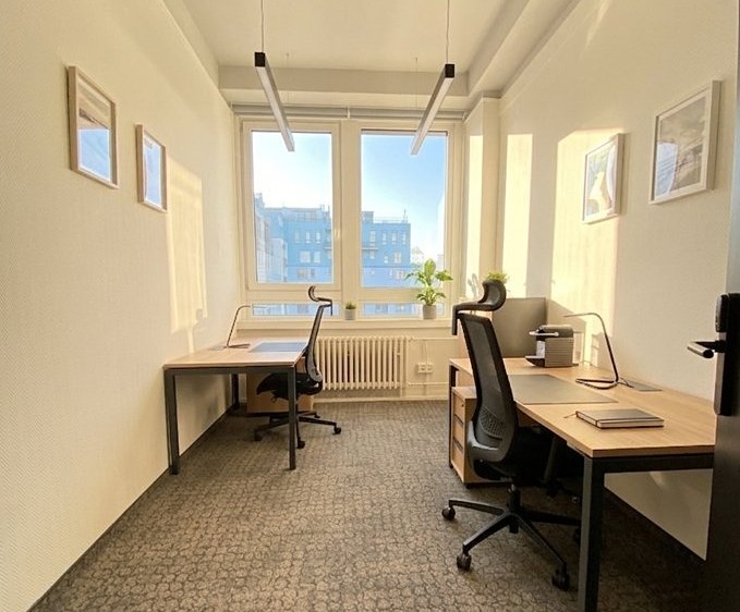 Pronájem komerčního prostoru, 13 m² (1 z 13)
