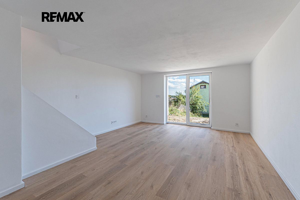 Prodej rodinného domu 87 m², pozemek 292 m², Praha – fotka 1 z 3