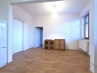 Pronájem bytu 2+kk, 40 m² (3 z 8)
