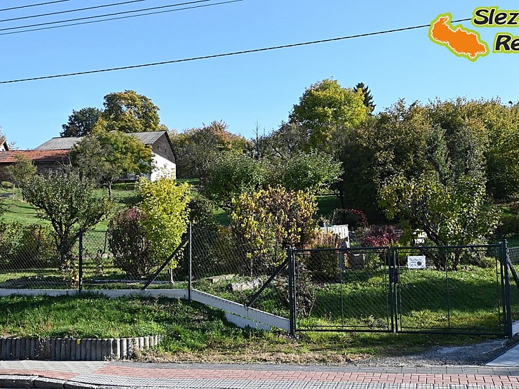 Prodej pozemku, 2 076 m² (2 z 12)
