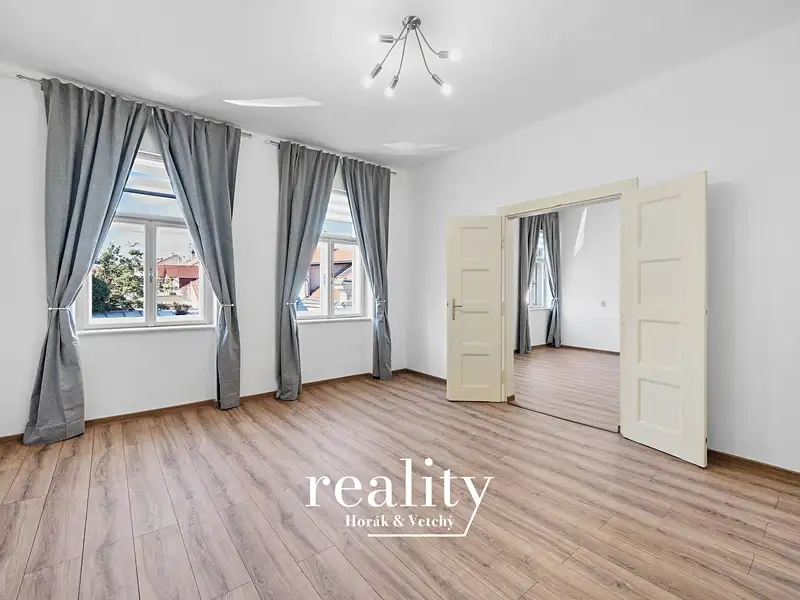 Pronájem bytu 2+1 65 m², Znojmo – náhled fotky 3