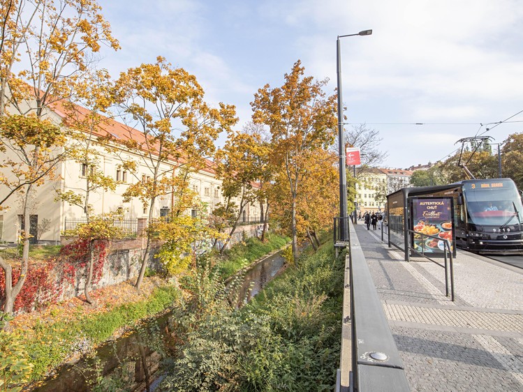 Pronájem bytu 2+kk, 57 m² (39 z 40)