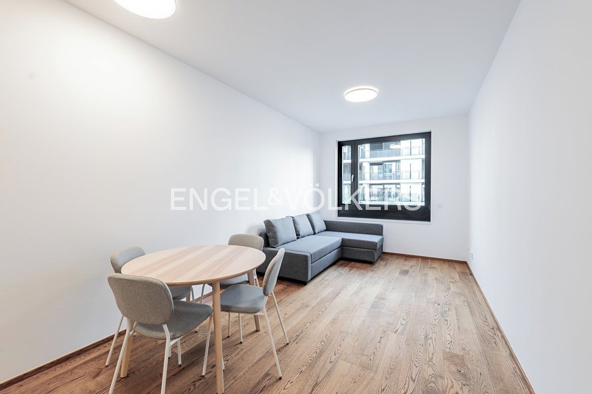 Pronájem bytu 2+kk 54 m², Praha – fotka 1 z 3
