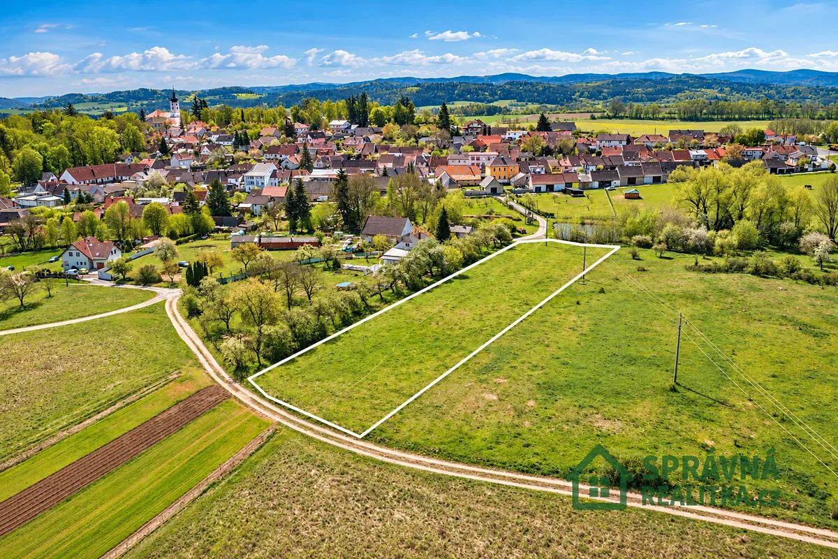 Prodej stavebního pozemku 4292 m²