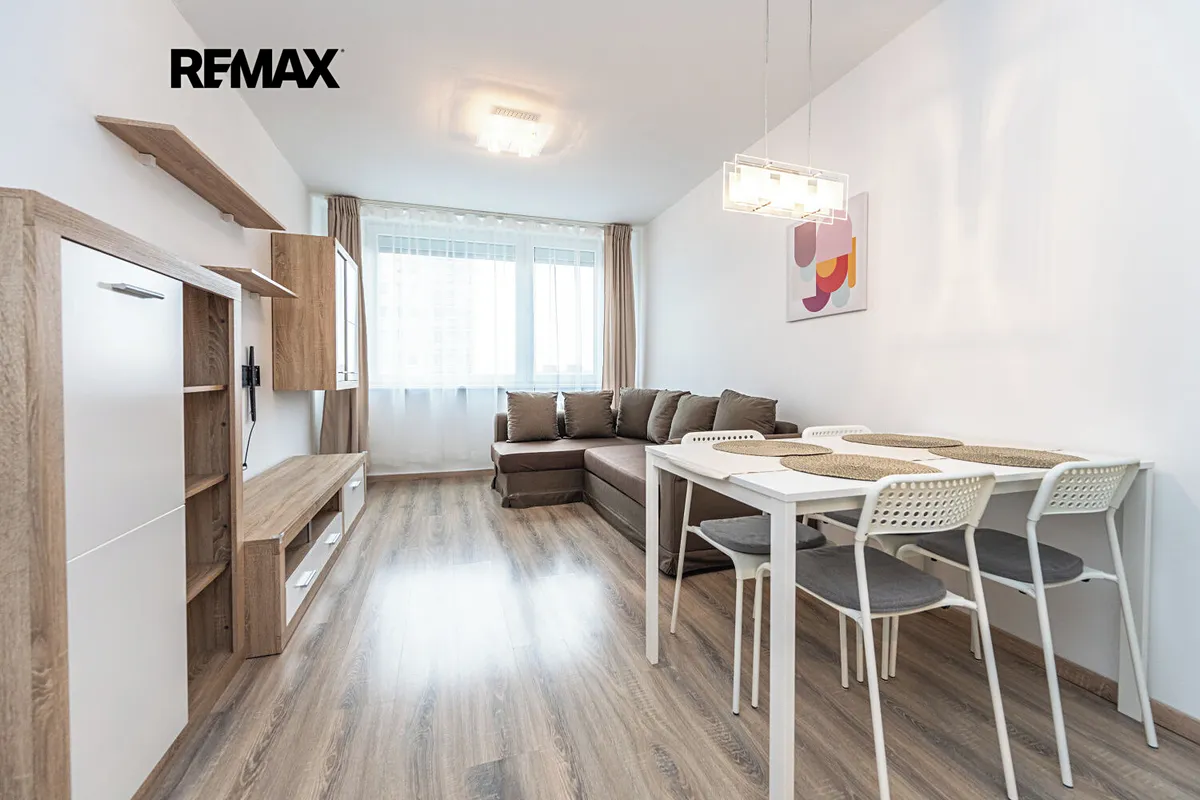 Pronájem bytu 2+kk 44 m²