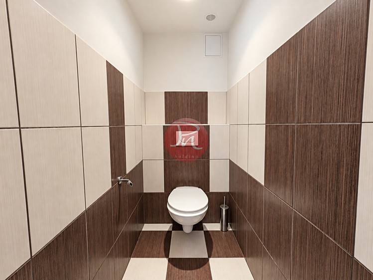 Комерційне приміщення на продаж, 340 м² (22 з 34)
