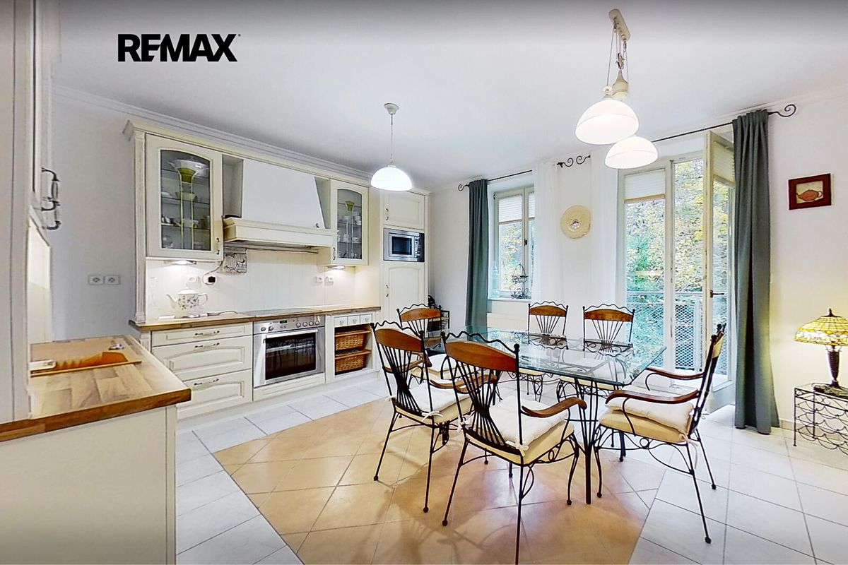 Prodej bytu 3+1 141 m², Karlovy Vary – fotka 1 z 3