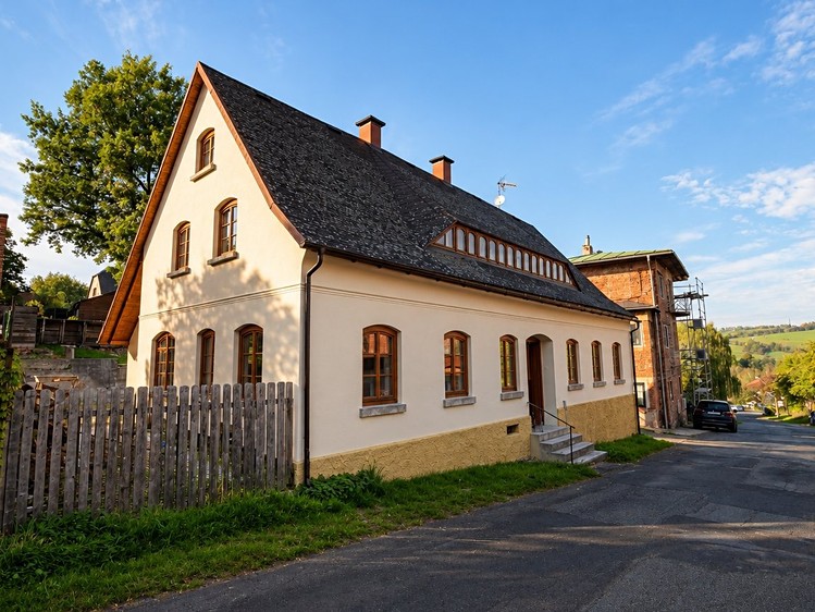 Prodej domu, 104 m² (1 z 34)