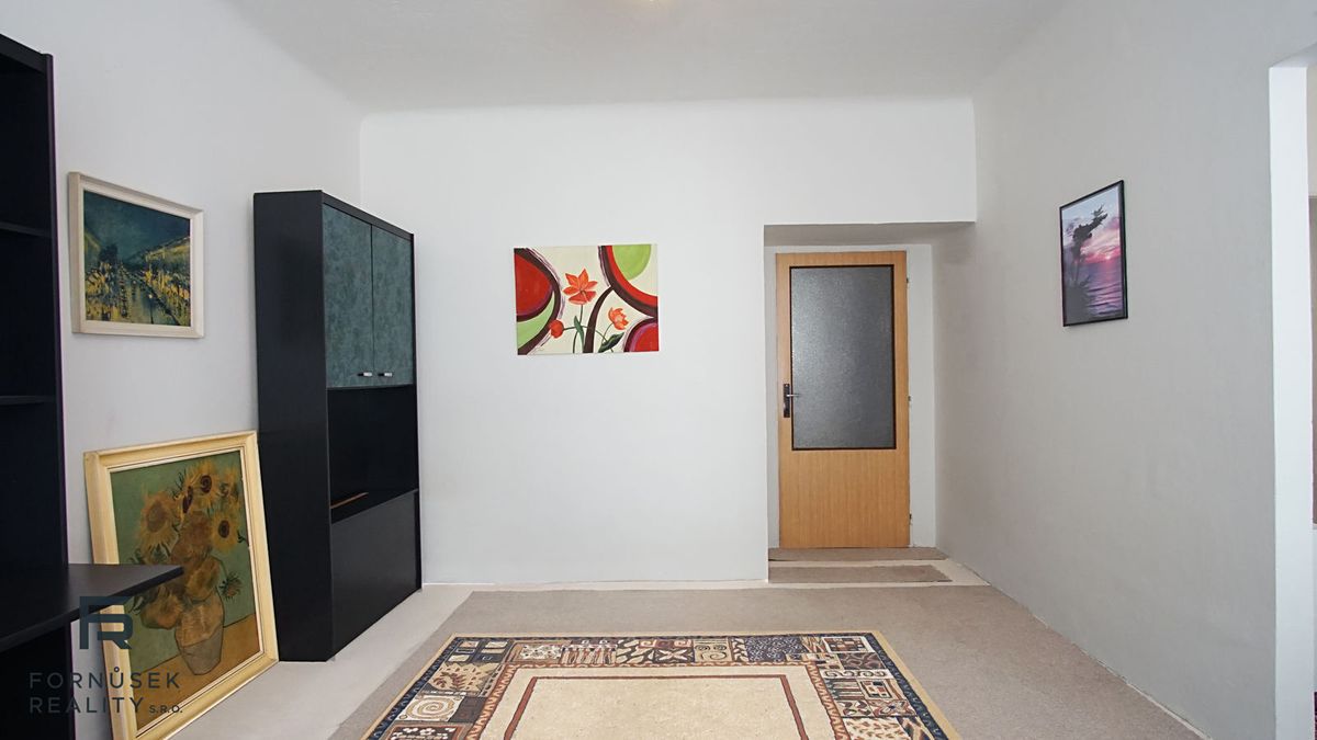 Pronájem bytu 1+1 40 m² – fotografie 2