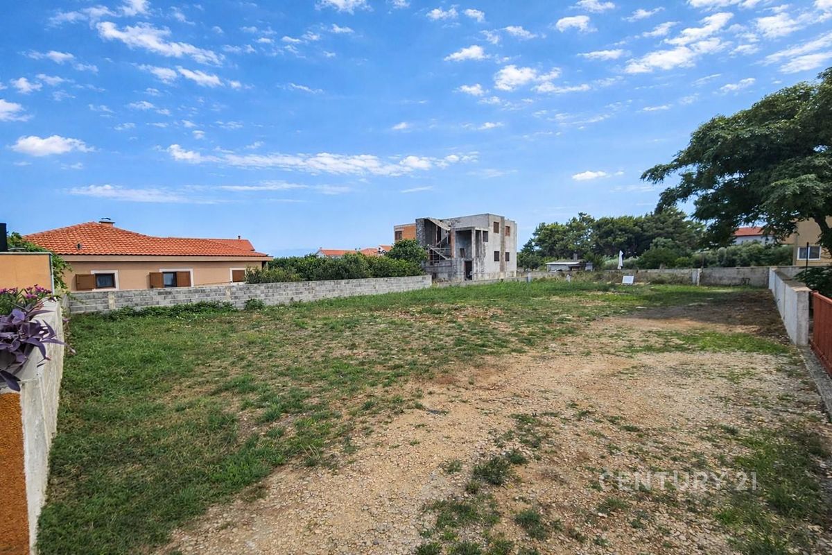 Prodej pozemku 476 m², Vrsi – fotka 1 z 3