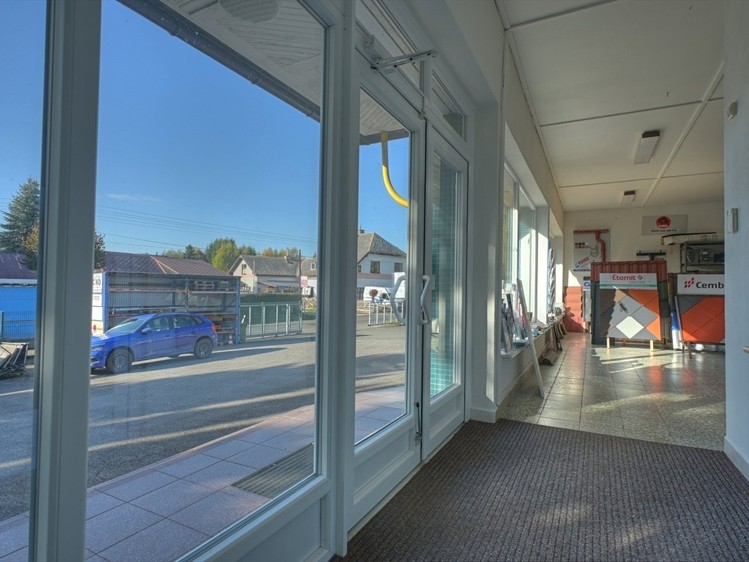 Prodej komerčního prostoru, 265 m² (6 z 27)