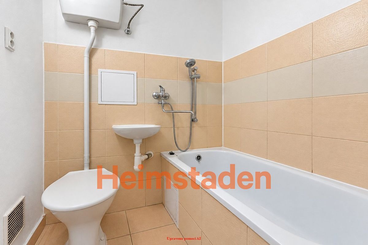 Pronájem bytu 1+1 28 m² – fotografie 3