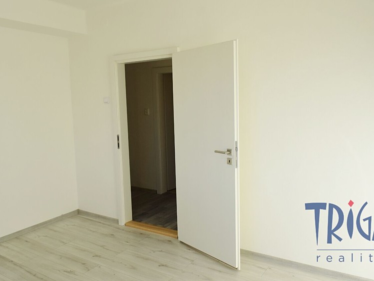 Pronájem bytu 2+1, 58 m² (14 z 26)