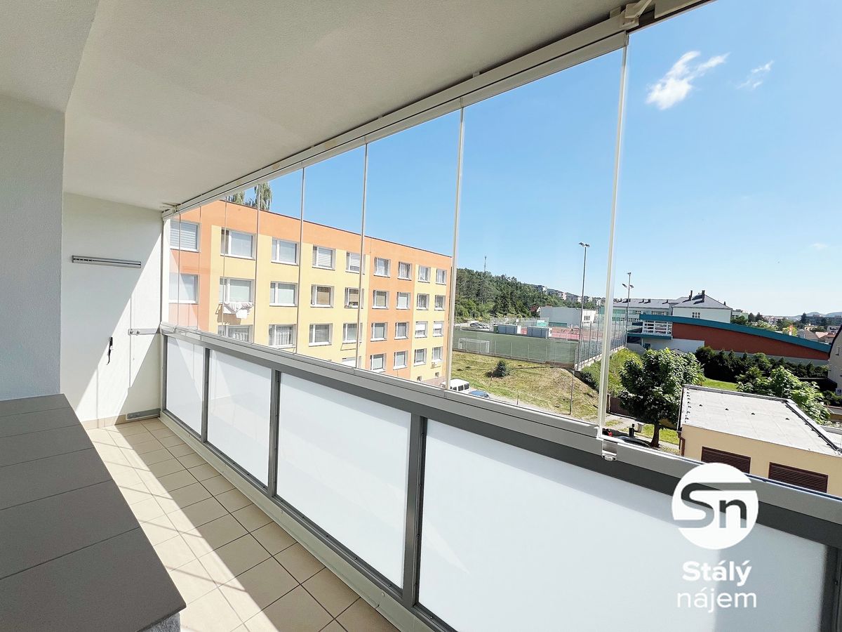 Pronájem bytu 3+1 70 m², Králův Dvůr – fotka 1 z 3