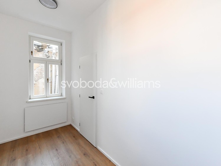 Pronájem bytu 2+kk, 35 m² (5 z 8)
