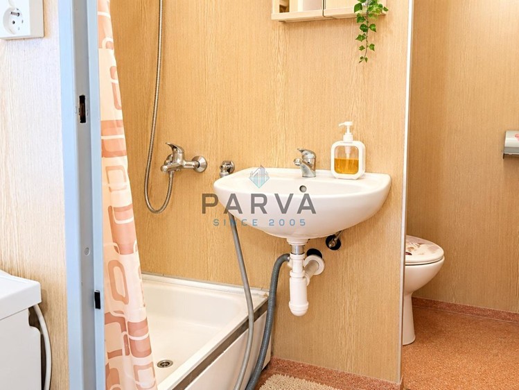Квартира 1+kk в оренду, 33 м² (5 з 6)