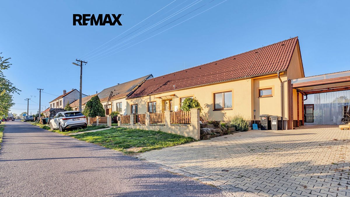 Prodej rodinného domu 390 m², pozemek 1597 m², Odunec – fotka 1 z 3