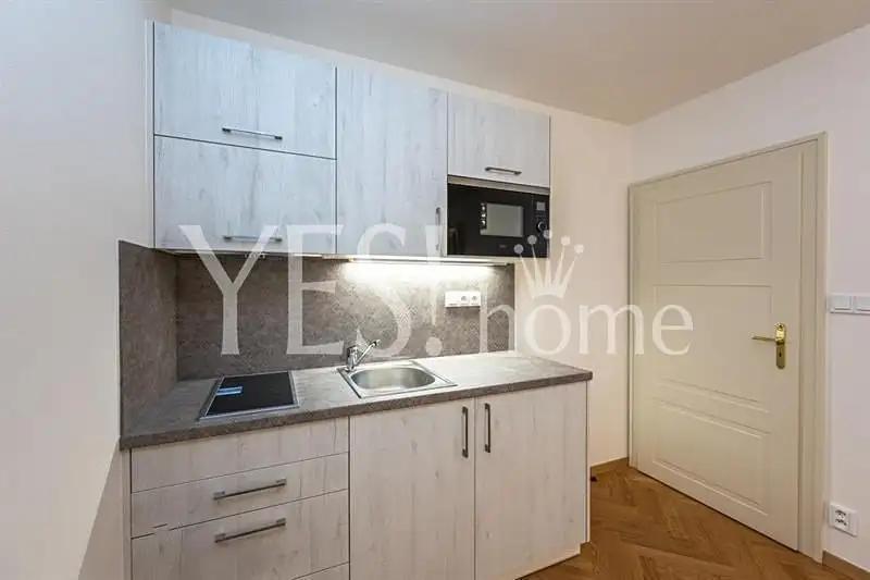 Pronájem bytu 2+kk 39 m², Praha – náhled fotky 2