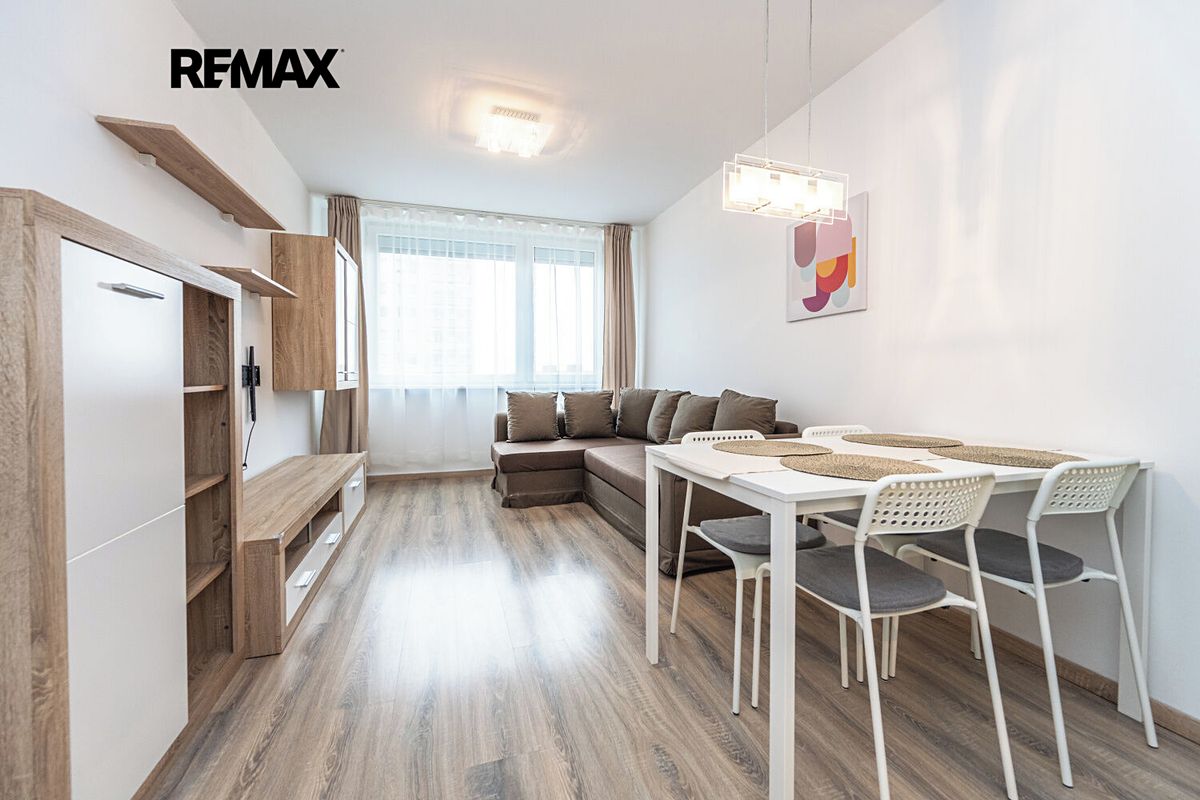 Pronájem bytu 2+kk 44 m²
