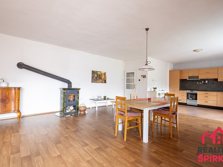 Prodej bytu 3+1, 154 m² (3 z 18)