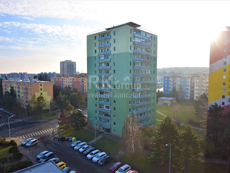 Pronájem bytu 1+kk, 31 m² (6 z 12)