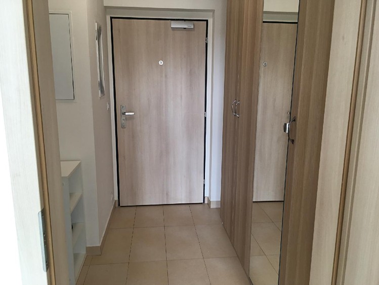 Квартира 1+kk в оренду, 34 м² (8 з 10)