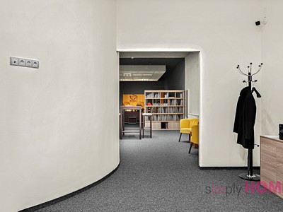 Prodej komerčního prostoru, 212 m² (3 z 15)