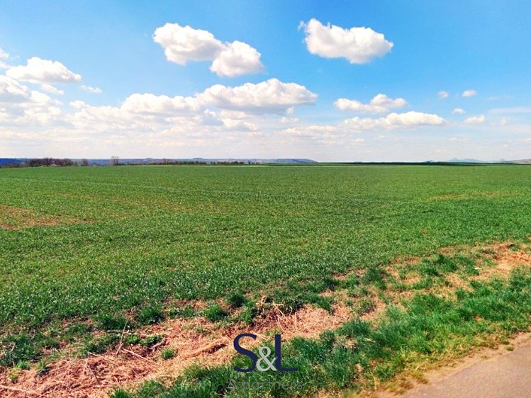 Prodej pozemku, 45 702 m² (1 z 9)