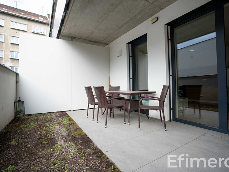 Pronájem bytu 1+kk, 35 m² (10 z 15)