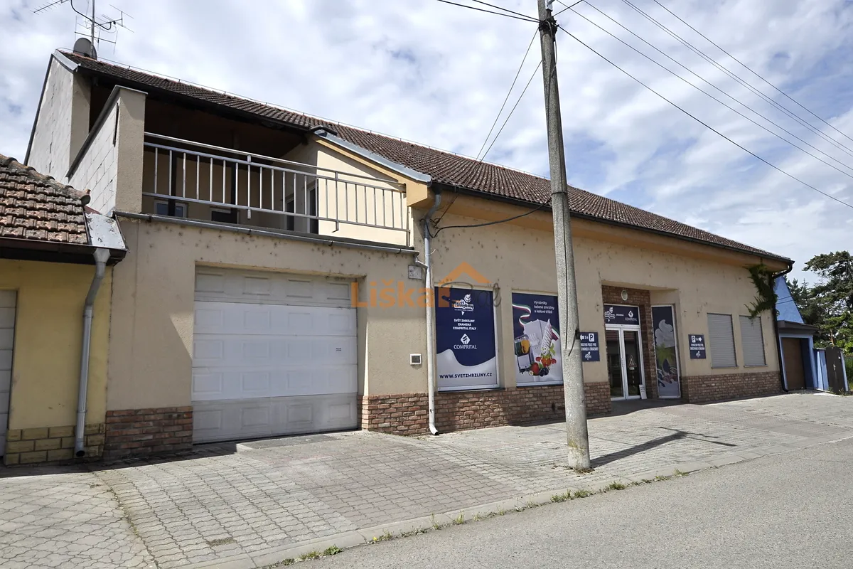 Prodej rodinného domu 384 m², pozemek 341 m²