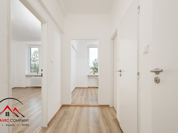 Pronájem bytu 1+1, 40 m² (6 z 9)