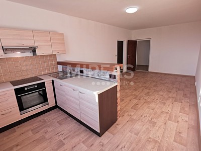 Prodej bytu 3+kk, 81 m² (2 z 11)