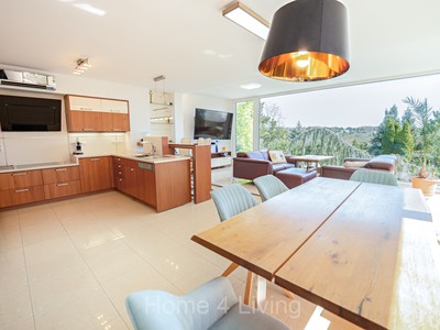 Prodej domu, 300 m² (2 z 14)