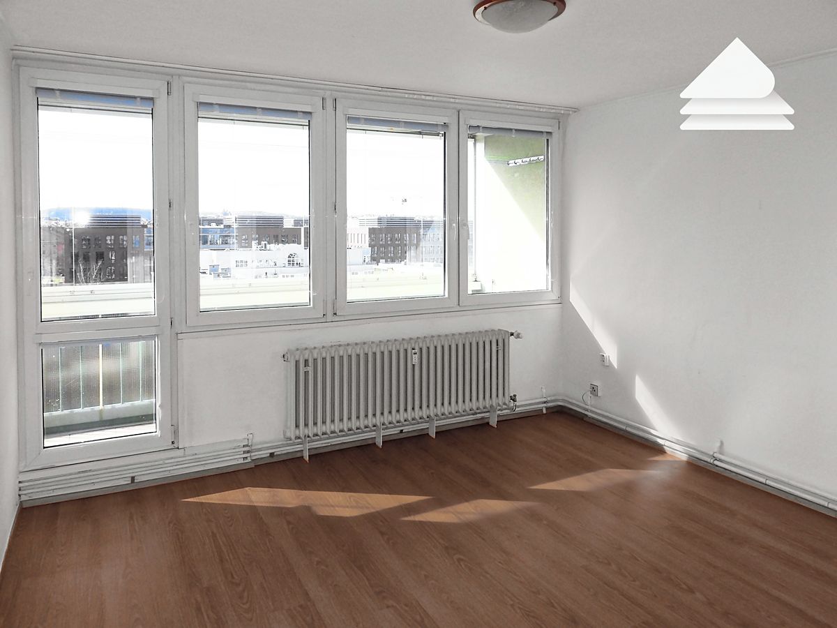Pronájem bytu 2+1 43 m² – fotografie 2