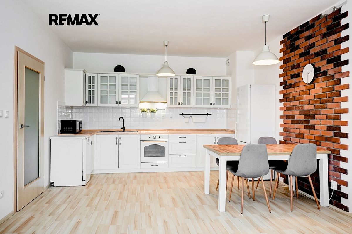 Pronájem bytu 2+kk 70 m²