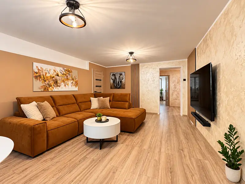 Prodej vícegeneračního domu 450 m², pozemek 1867 m², Dubí – náhled fotky 2