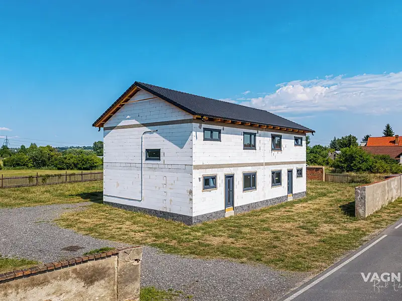 Prodej rodinného domu 131 m², pozemek 808 m², Tišice – náhled fotky 2