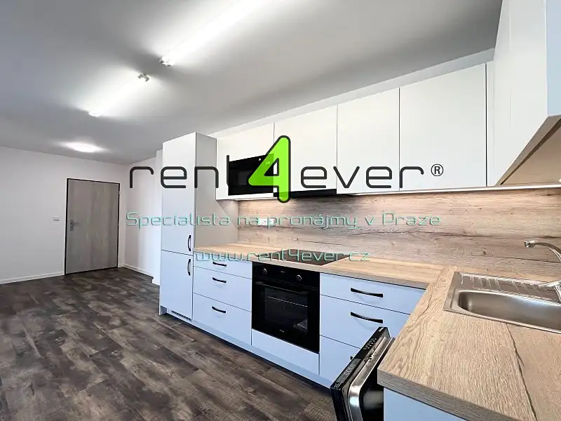 Pronájem bytu 2+kk 58 m², Kolín – náhled fotky 3