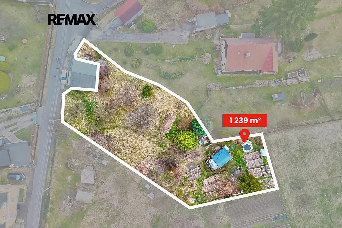 Prodej stavebního pozemku 1240 m²