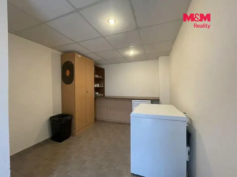 Pronájem obchodního prostoru 40 m², Kostelec nad Labem – náhled fotky 2