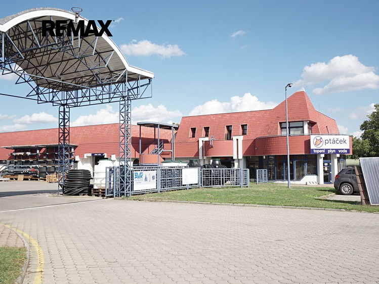 Pronájem komerčního prostoru, 2 299 m² (1 z 31)