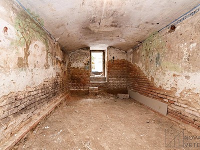 Prodej komerčního prostoru, 99 m² (2 z 20)