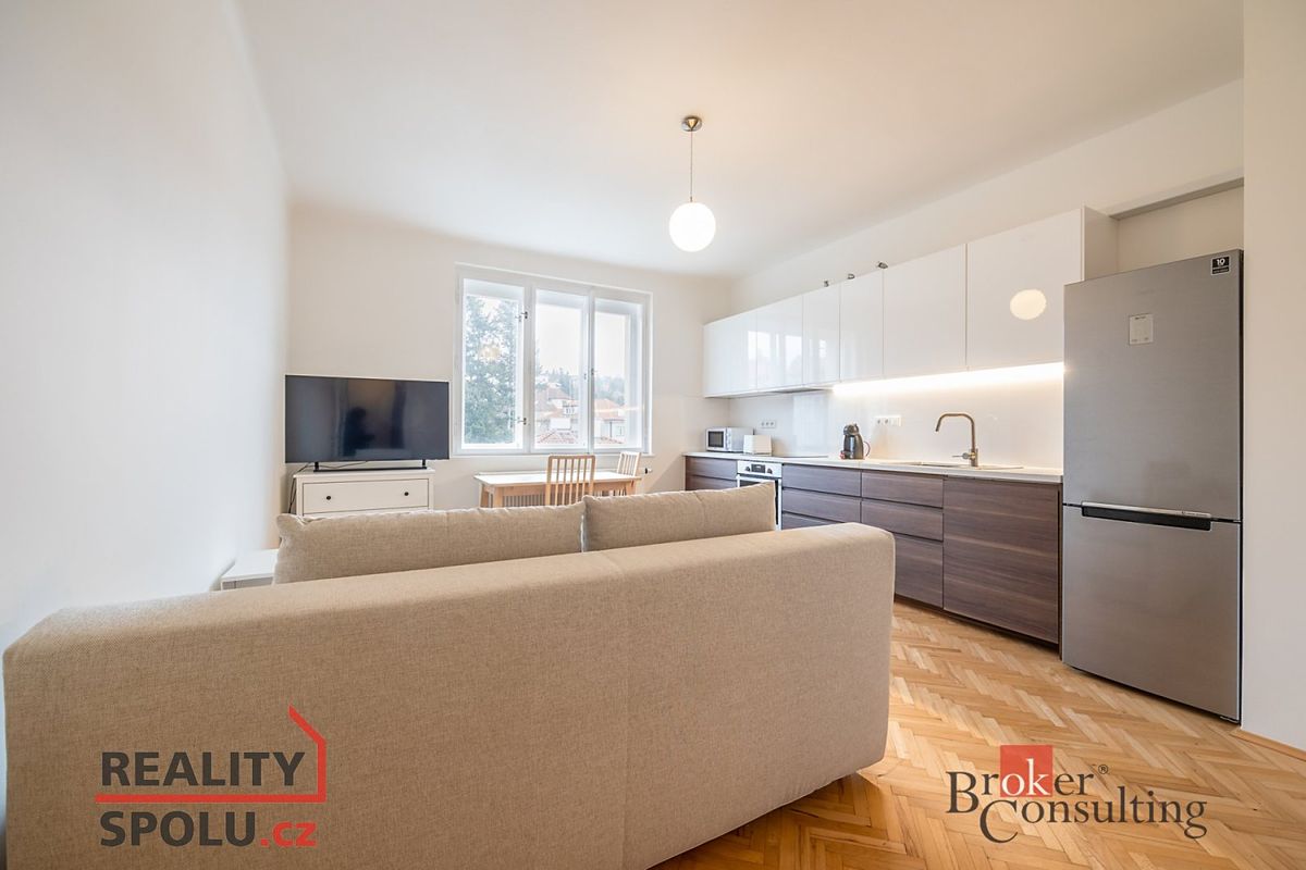 Pronájem bytu 2+kk 49 m² – fotografie 2
