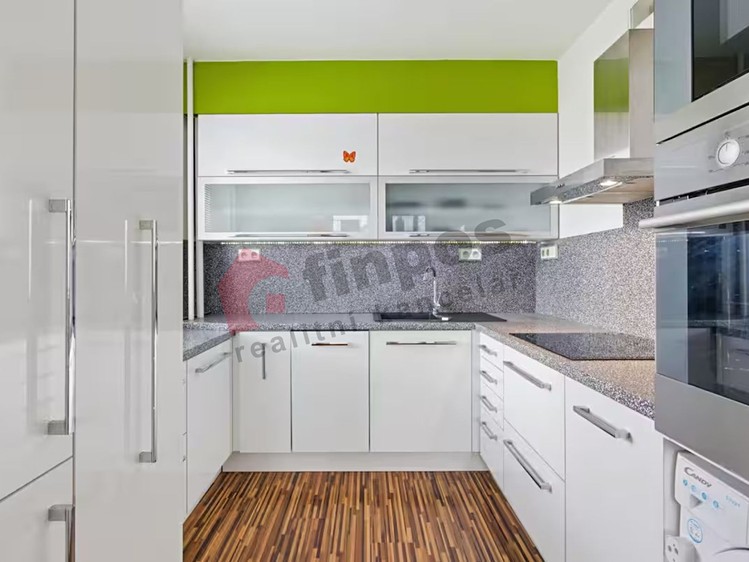 Pronájem bytu 2+kk, 56 m² (8 z 18)