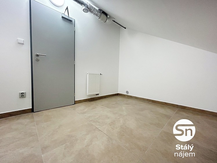 Квартира 1+kk в оренду, 34 м² (3 з 9)