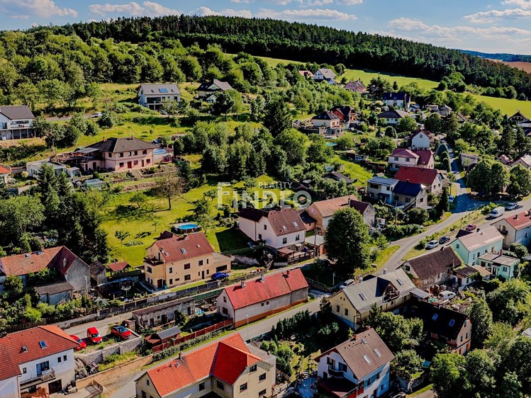 Prodej pozemku, 861 m² (1 z 8)
