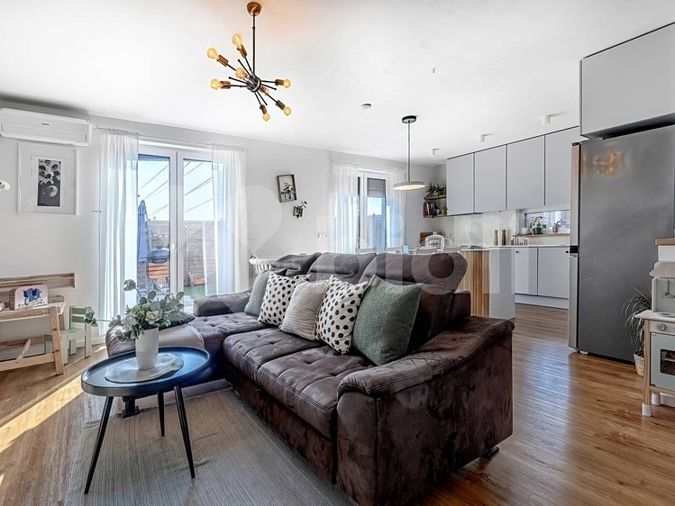 Prodej domu, 172 m² (1 z 19)